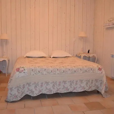 Oda ve Kahvaltı Chambres D'hotes La Gloriette 3*