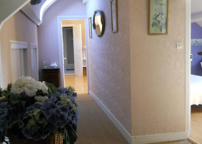 D'hotes La Gloriette Bed & Breakfast 3*