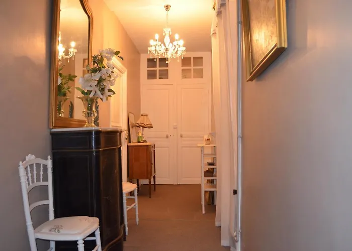 D'hotes La Gloriette Bed & Breakfast 3*